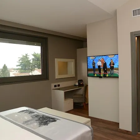 Western Roma Hotel 3*